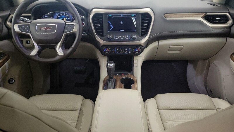 2017 GMC Acadia Denali 9