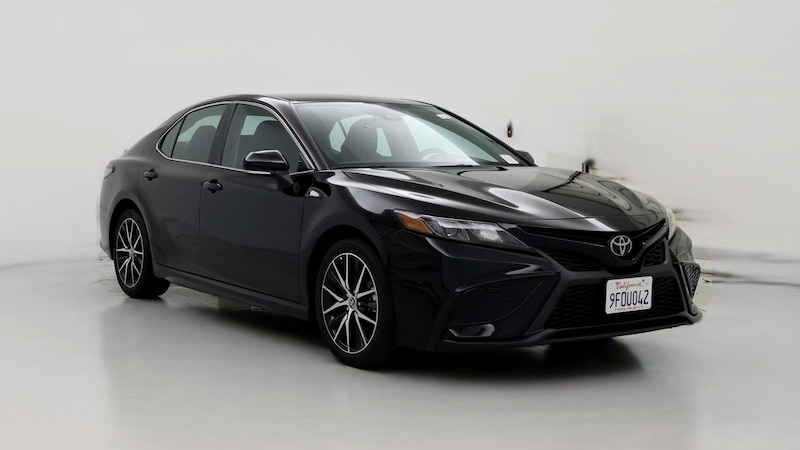 2023 Toyota Camry SE Hero Image