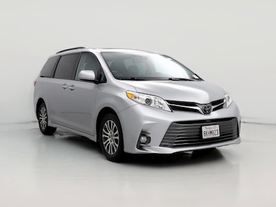 2019 Toyota Sienna XLE -
                Sacramento, CA