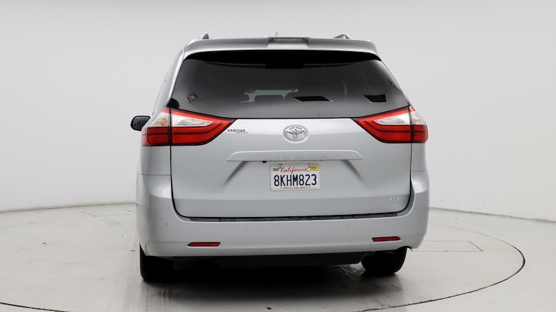 2019 Toyota Sienna XLE 6