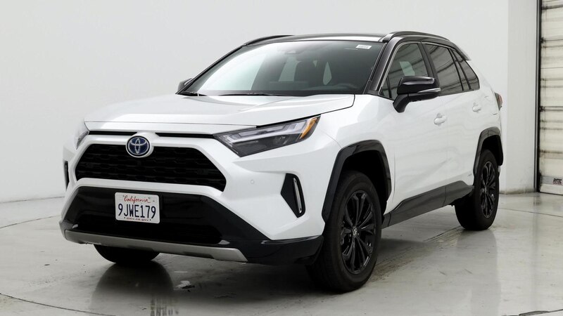 2024 Toyota RAV4 XSE 4