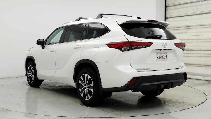 2020 Toyota Highlander XLE 2