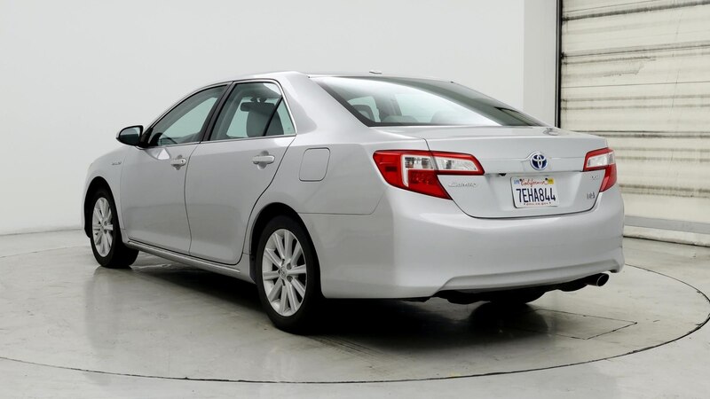 2014 Toyota Camry XLE 2