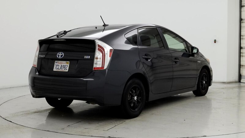 2013 Toyota Prius Four 8