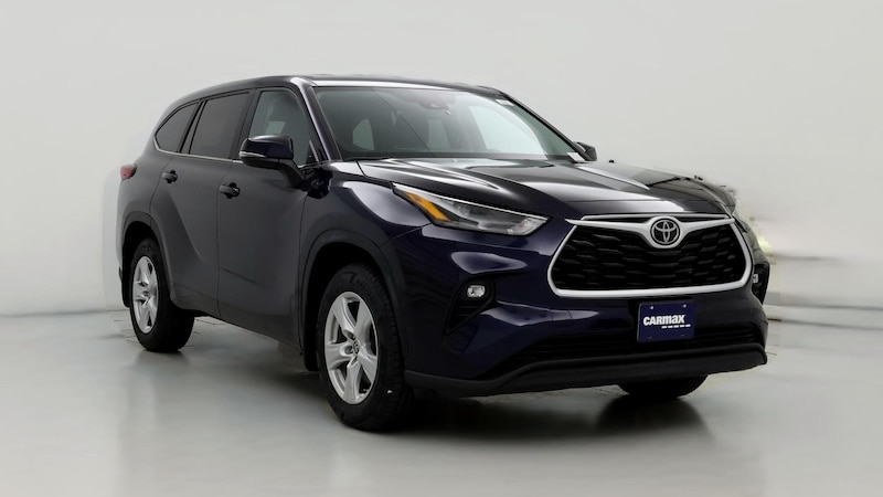 2023 Toyota Highlander LE Hero Image