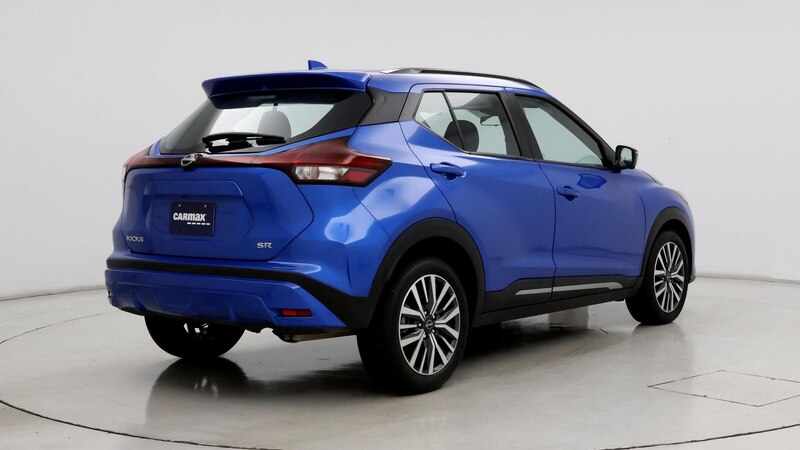 2024 Nissan Kicks SR 8