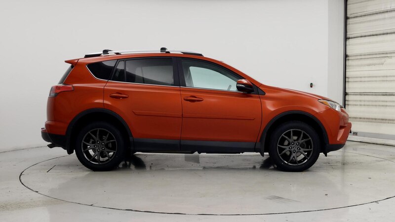 2016 Toyota RAV4 XLE 7