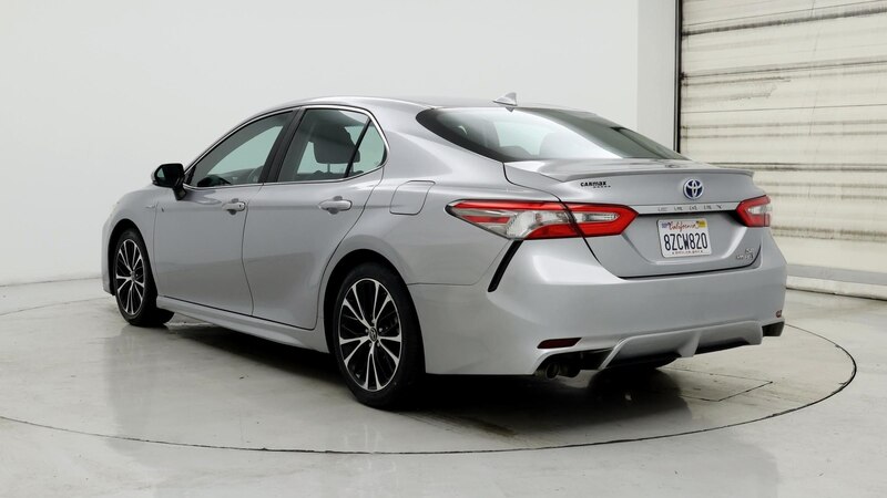 2018 Toyota Camry SE 2