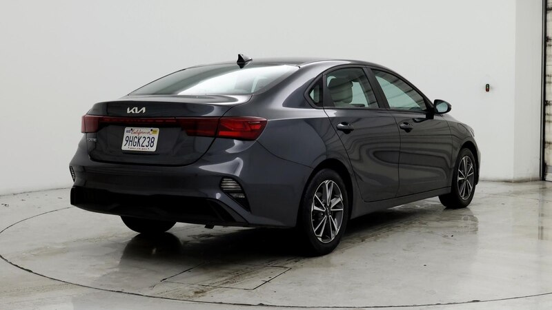 2023 Kia Forte LXS 8