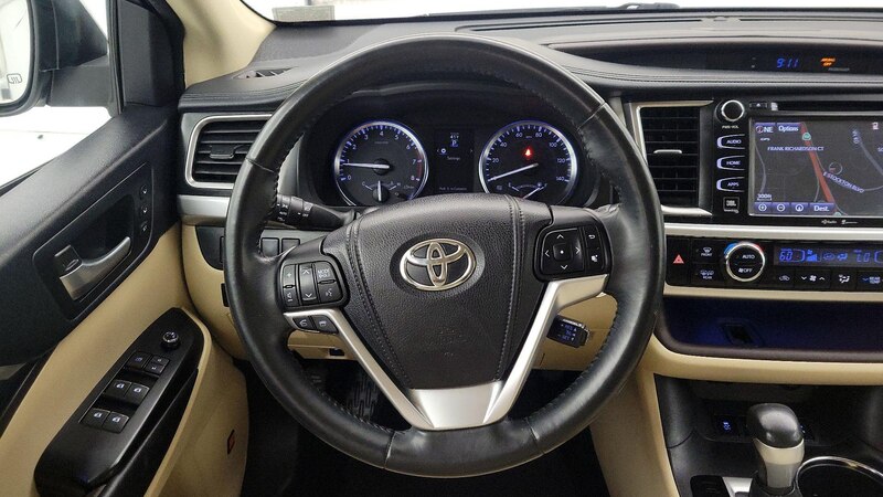 2015 Toyota Highlander Limited 10