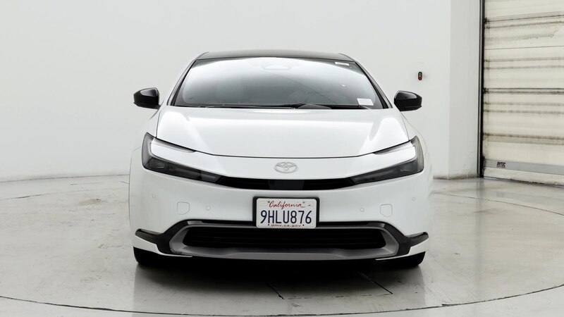 2023 Toyota Prius Limited 5