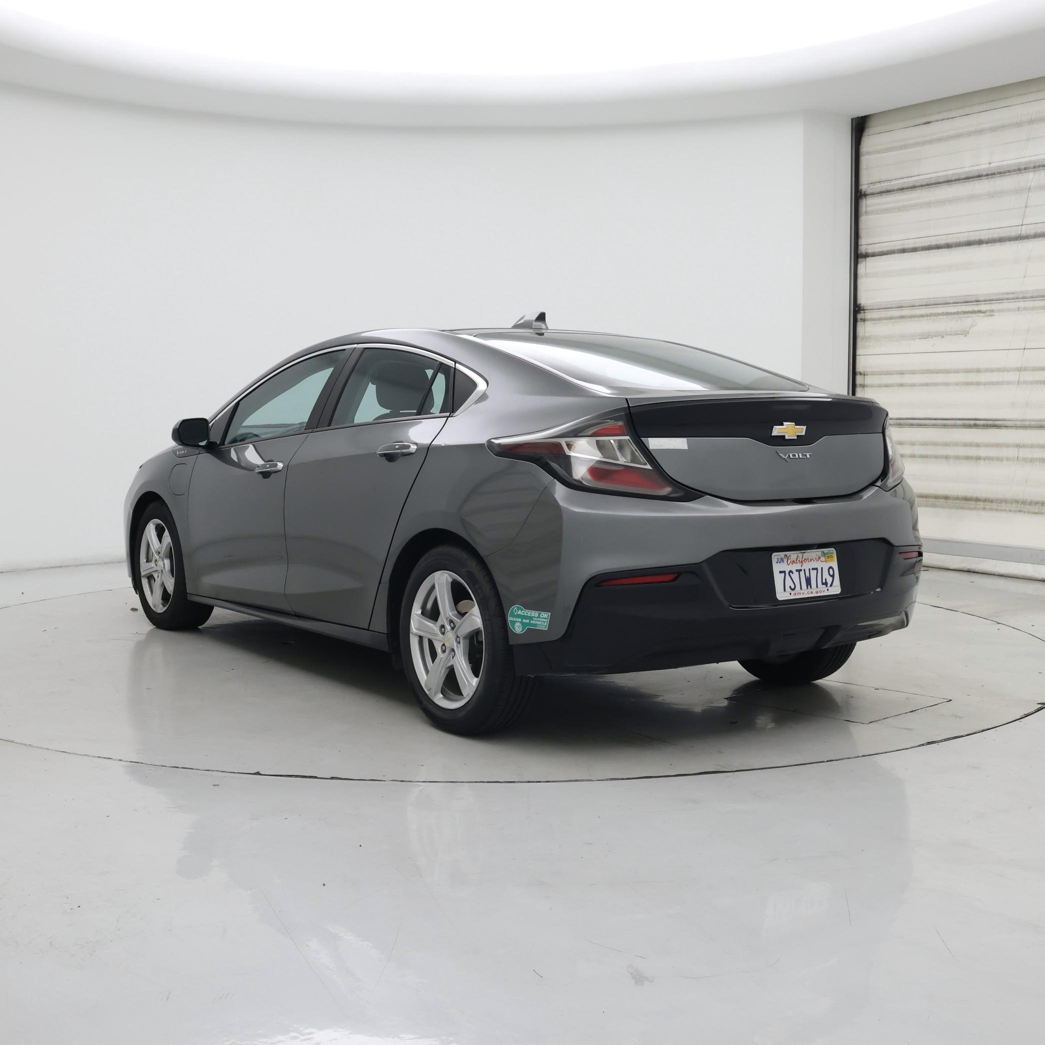 Thumbnail: 2017 Chevrolet Volt - 2