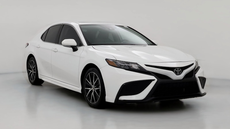 2024 Toyota Camry SE Hero Image