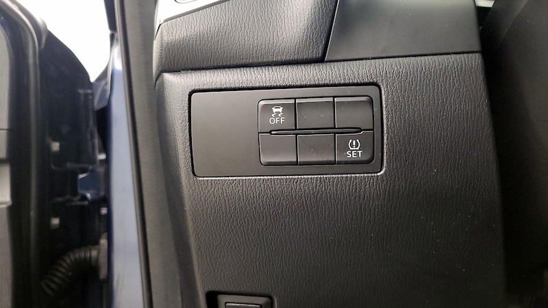 2018 Mazda Mazda3 Sport 13