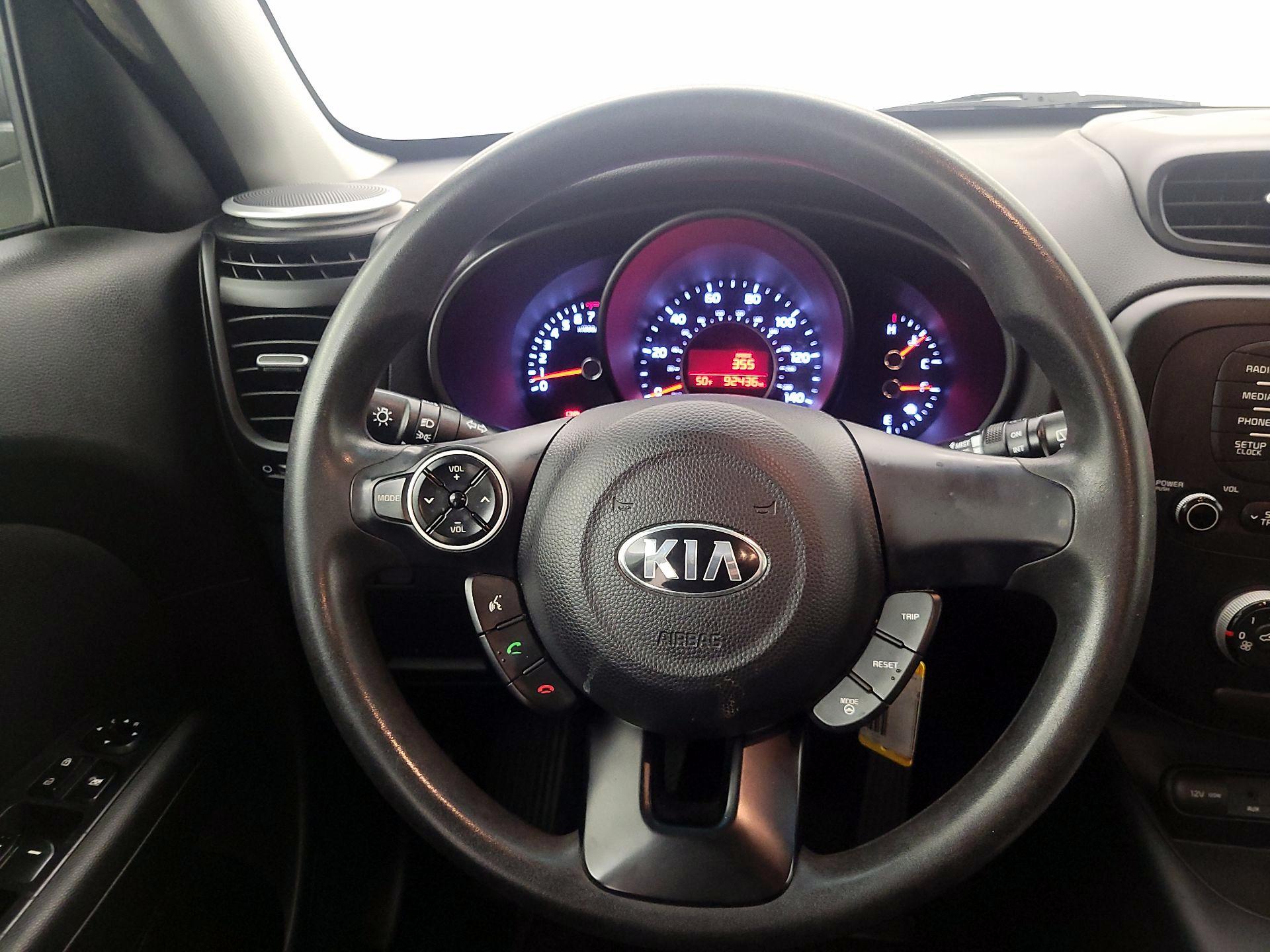 Thumbnail: 2016 Kia Soul - 10