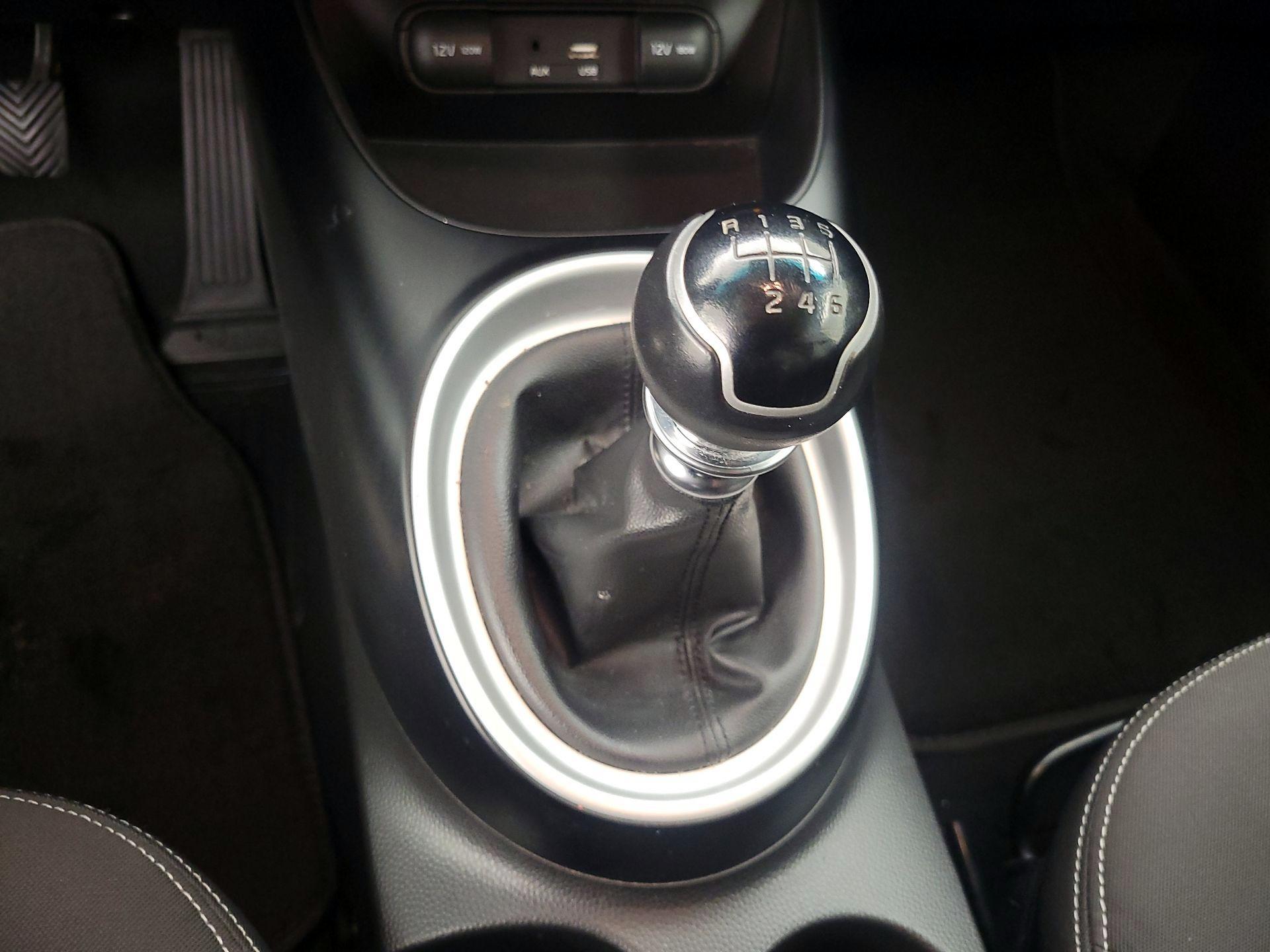 Thumbnail: 2016 Kia Soul - 16