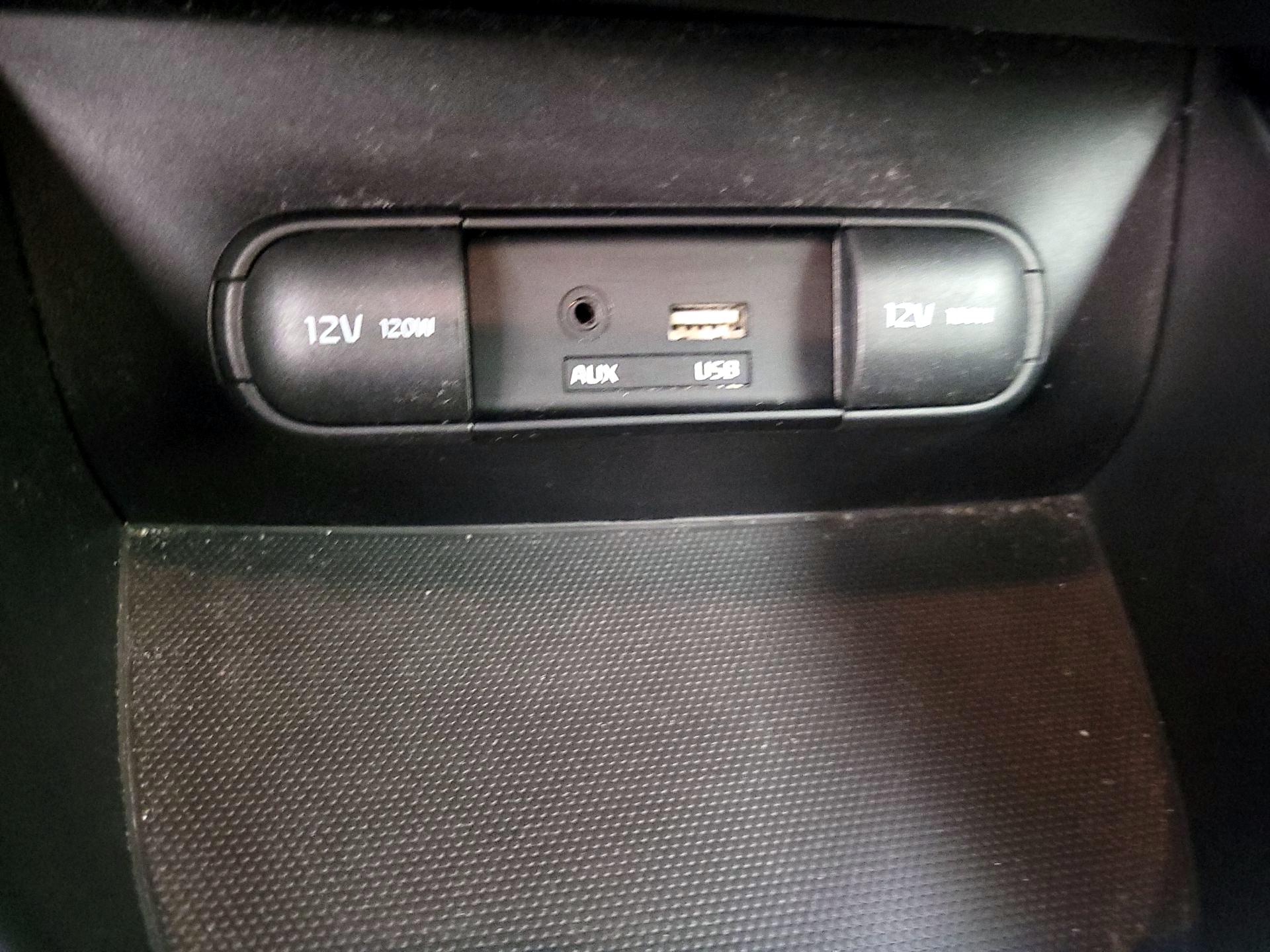 Thumbnail: 2016 Kia Soul - 17