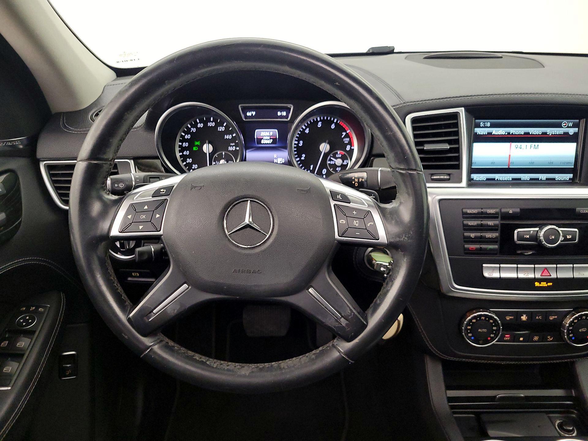 Thumbnail: 2015 Mercedes-Benz M-Class - 10