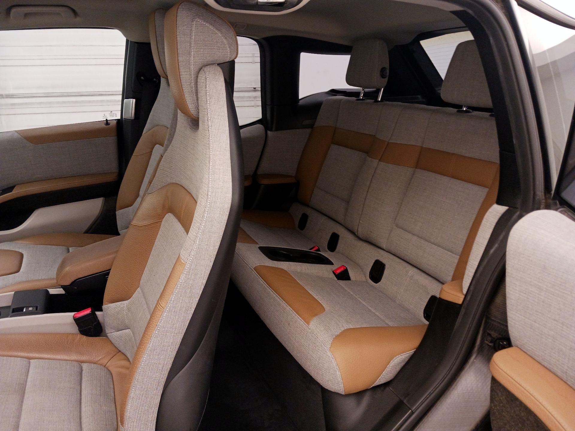 Thumbnail: 2017 BMW i3 - 18