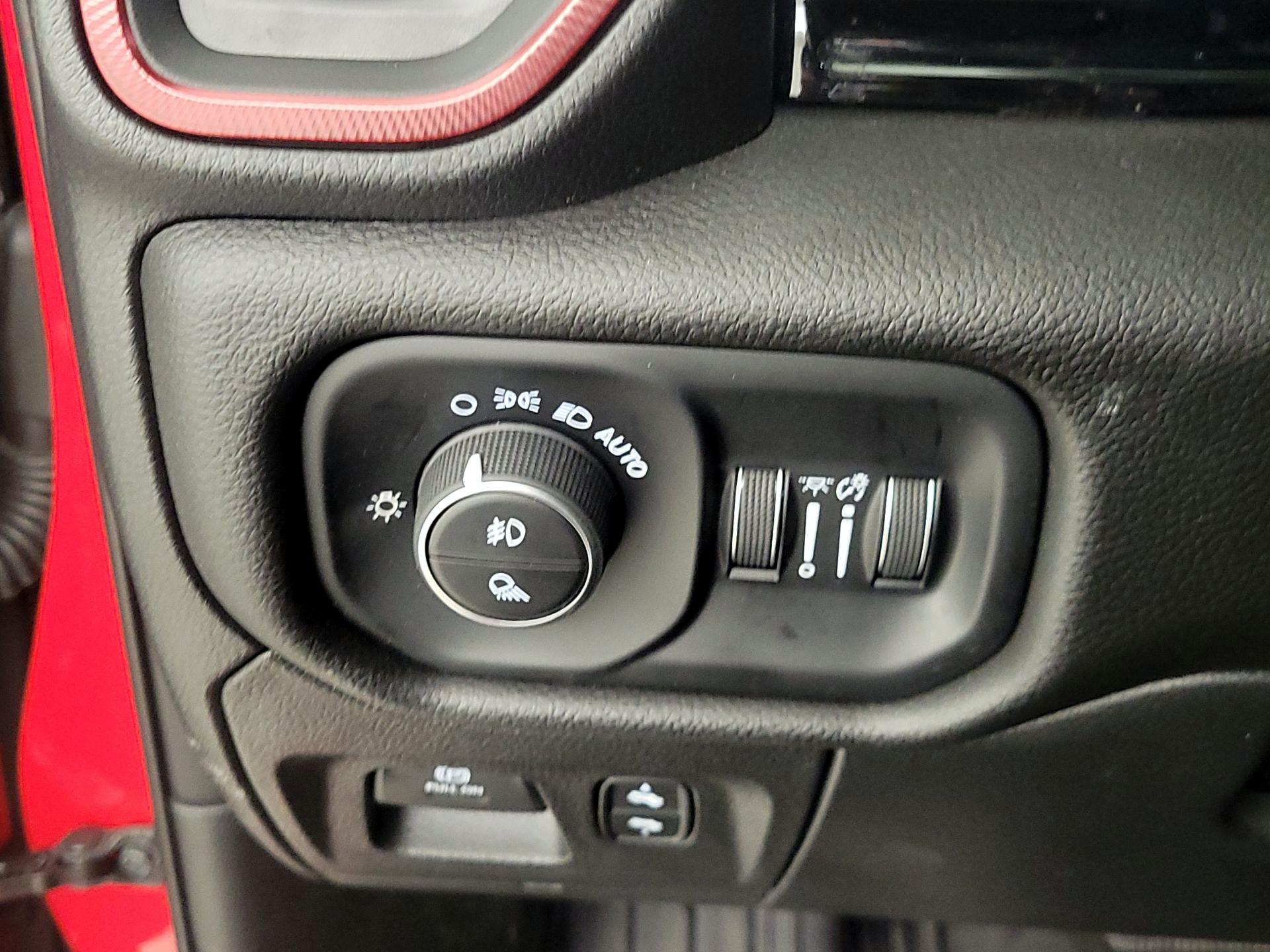 Thumbnail: 2025 RAM 1500 - 13