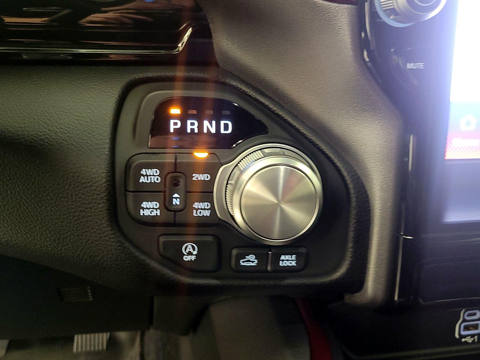 Thumbnail: 2025 RAM 1500 - 18