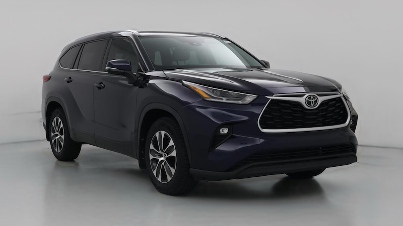 2021 Toyota Highlander XLE Hero Image
