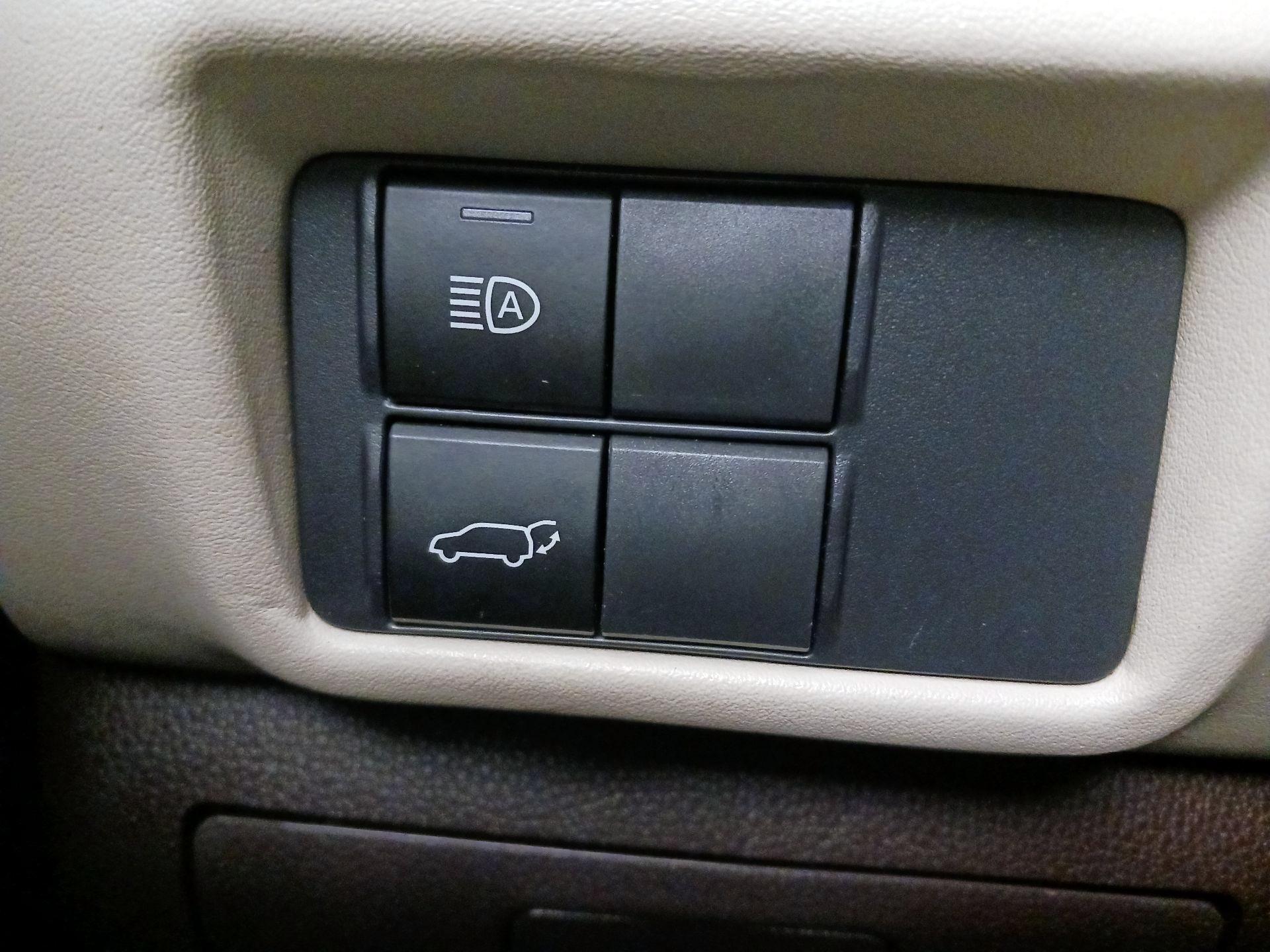 Thumbnail: 2021 Toyota Highlander - 13