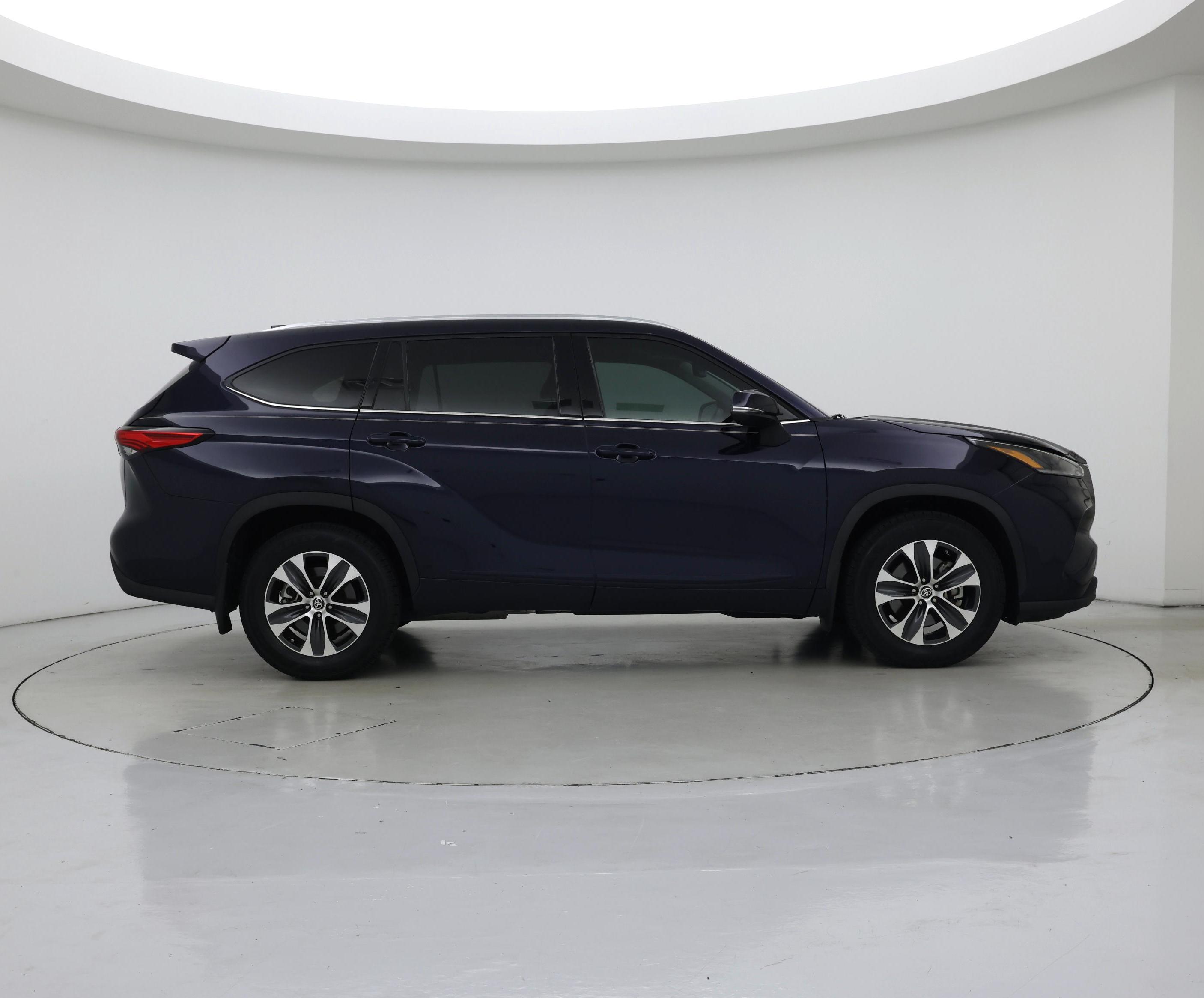 Thumbnail: 2021 Toyota Highlander - 7