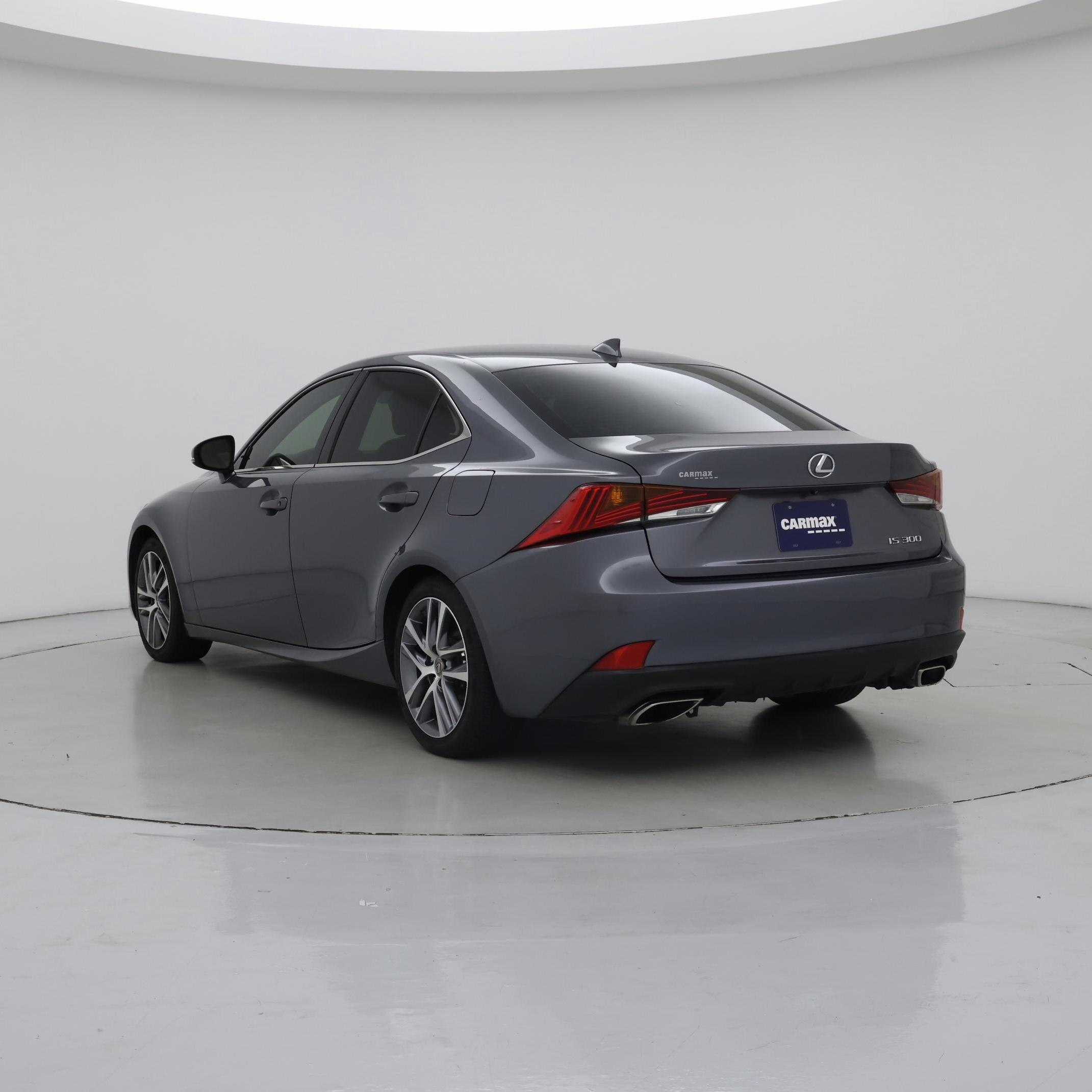 Thumbnail: 2019 Lexus IS - 2