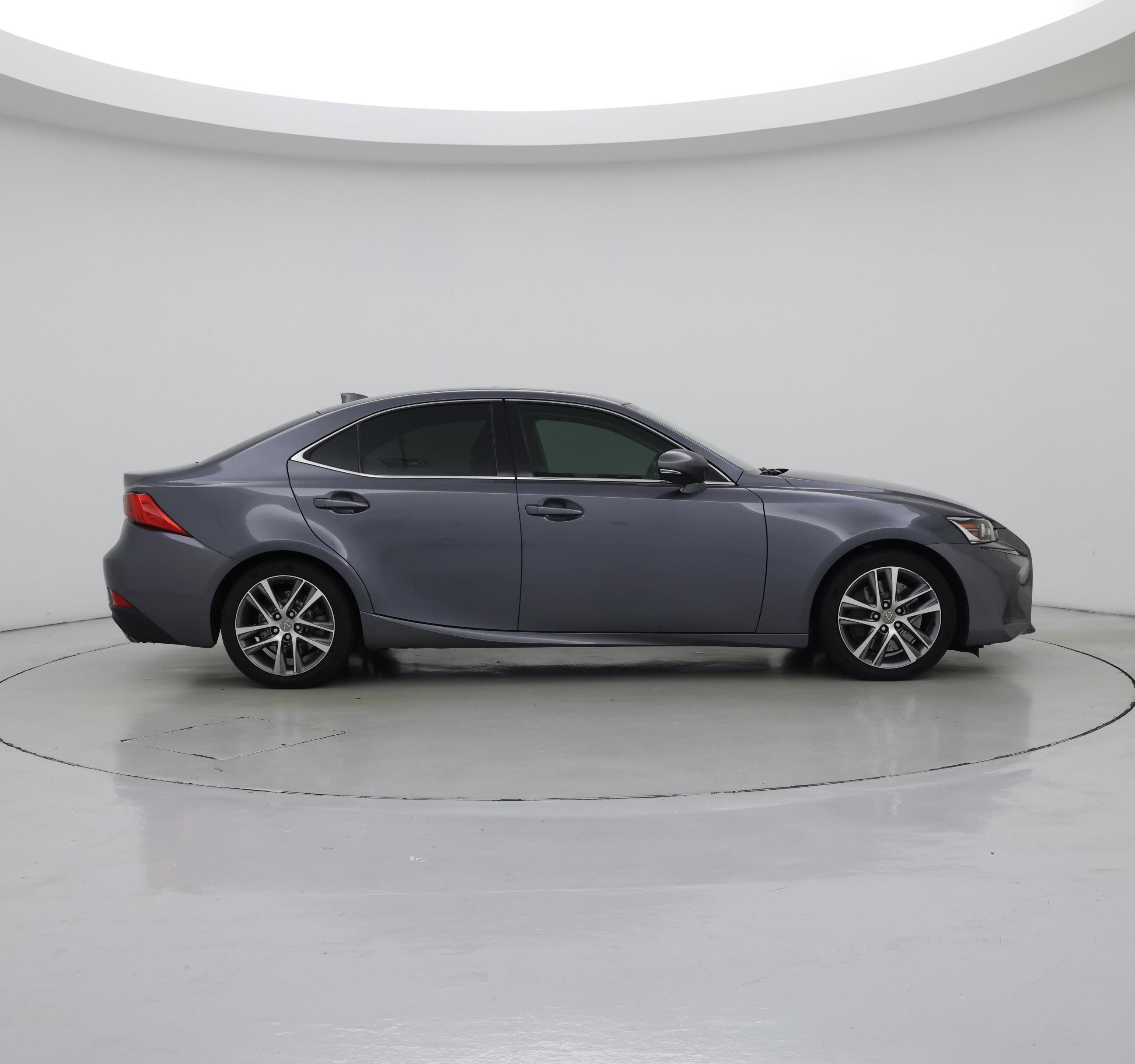 Thumbnail: 2019 Lexus IS - 7