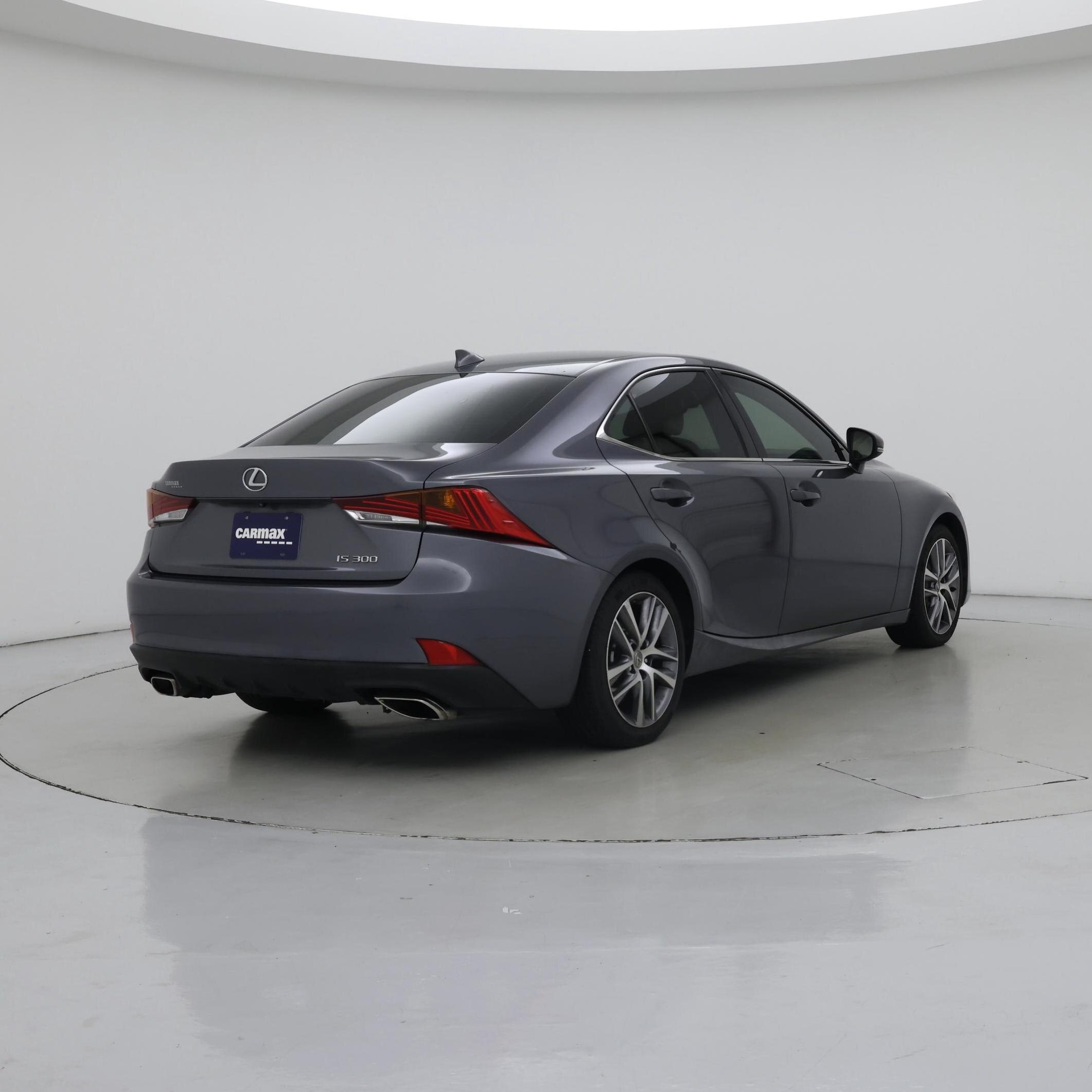 Thumbnail: 2019 Lexus IS - 8