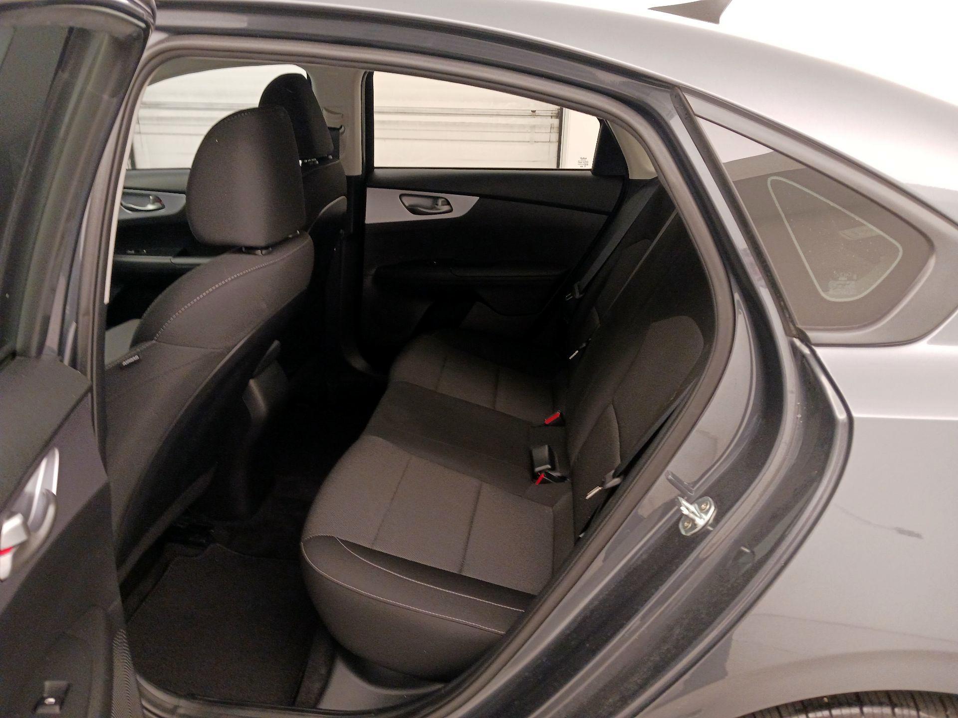 Thumbnail: 2022 Kia Forte - 17