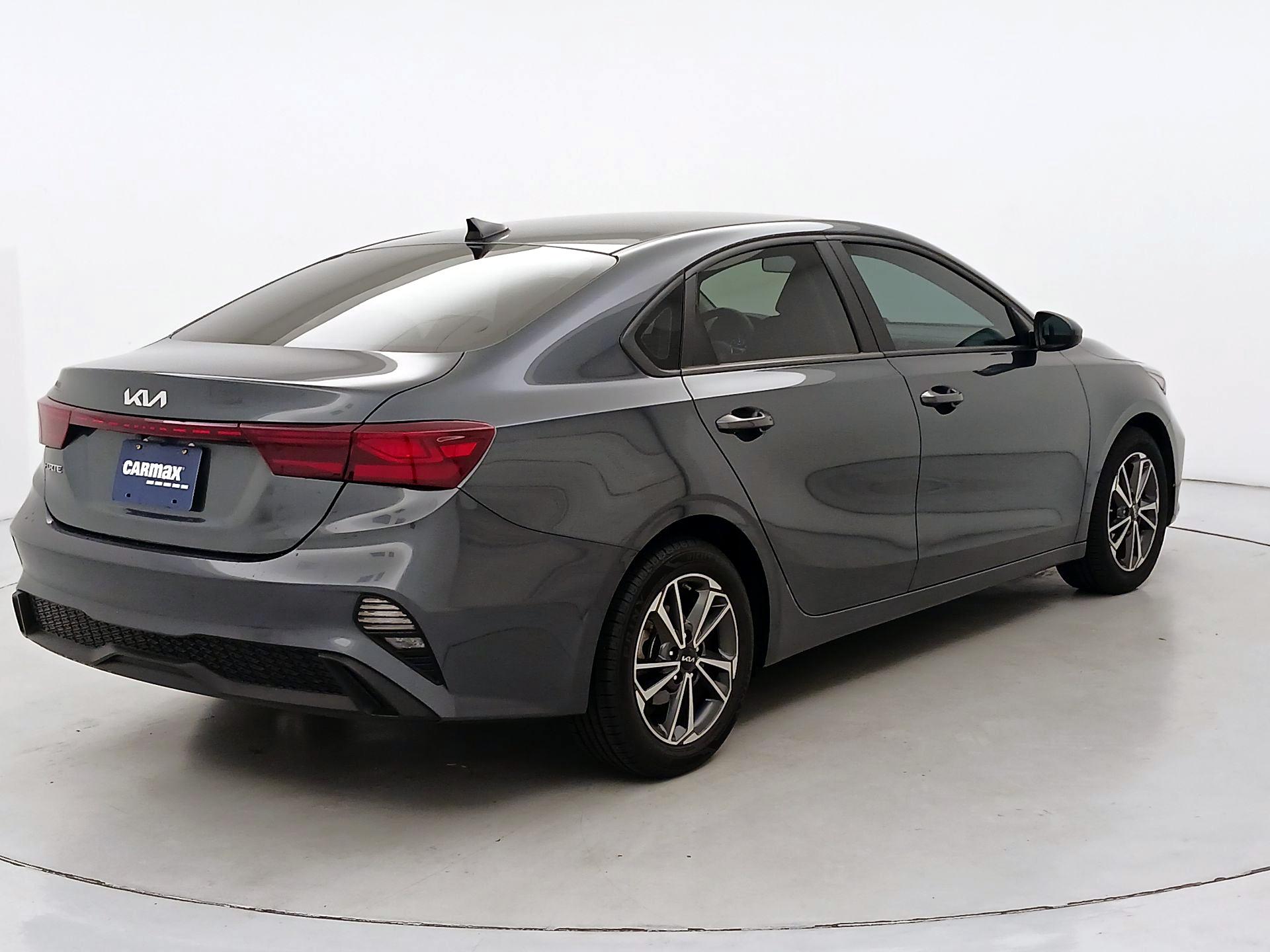 Thumbnail: 2022 Kia Forte - 5