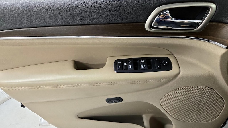 2016 Jeep Grand Cherokee Limited Edition 12