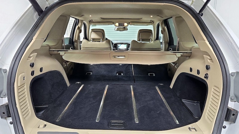 2016 Jeep Grand Cherokee Limited Edition 23