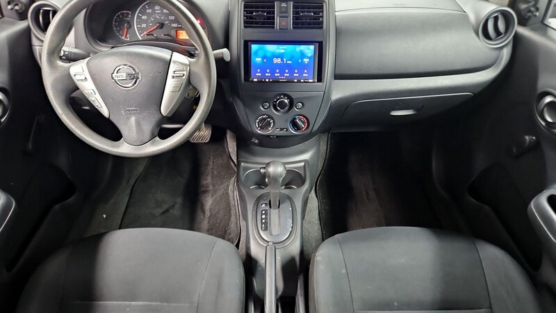 2015 Nissan Versa S Plus 9