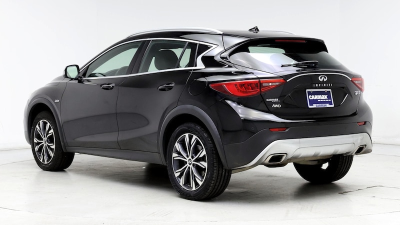 2017 INFINITI QX30 Premium 2