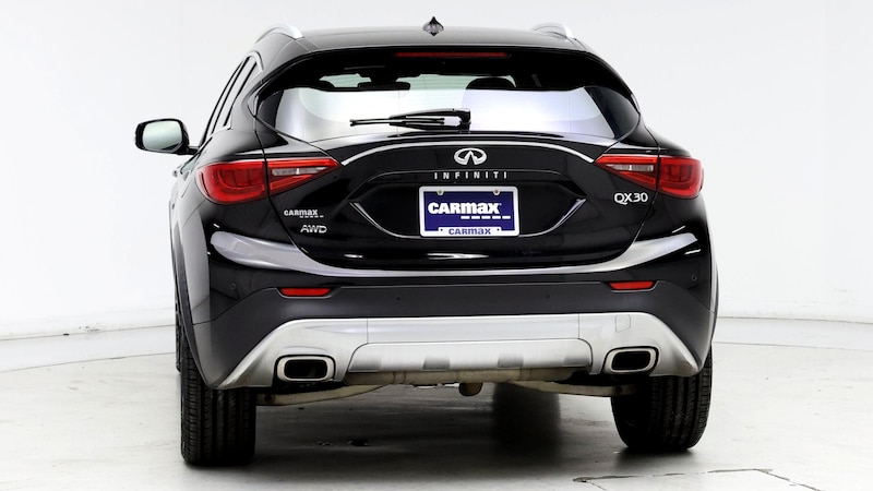 2017 INFINITI QX30 Premium 6