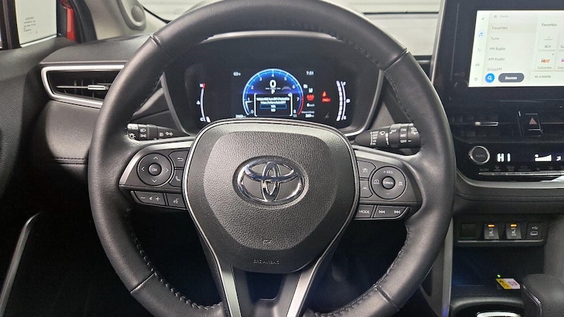 2023 Toyota Corolla Cross XLE 10