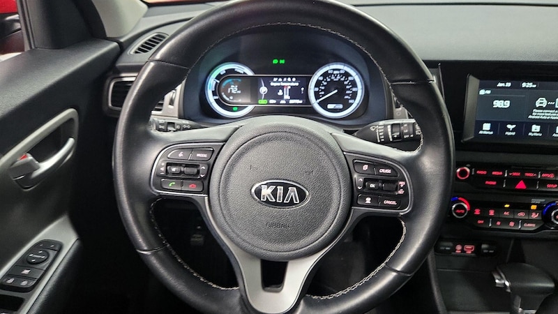 2019 Kia Niro LX 10