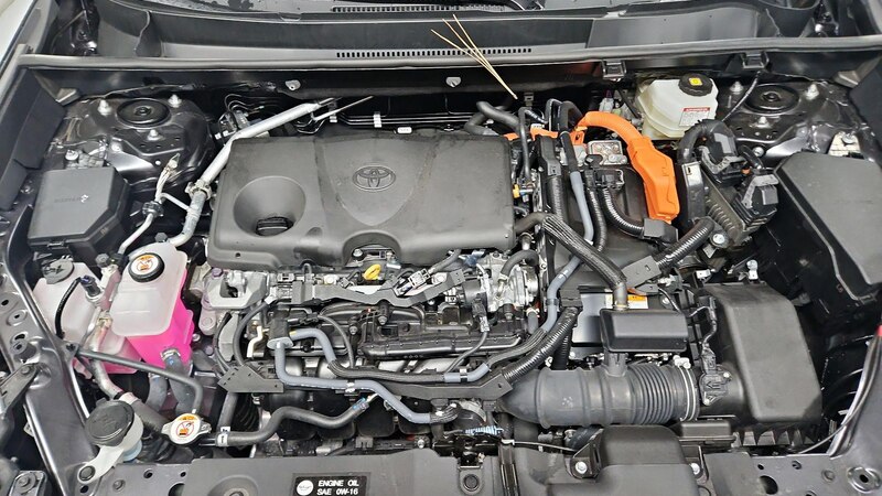 2024 Toyota RAV4 SE 21