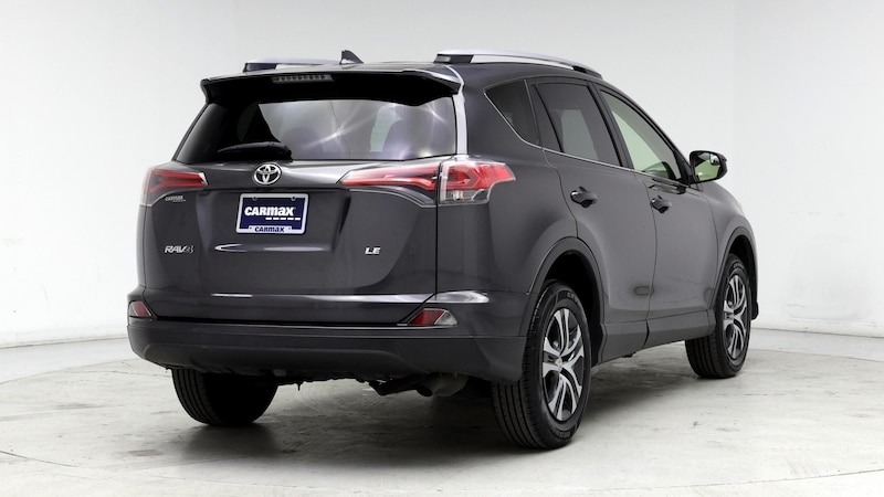 2018 Toyota RAV4 LE 8