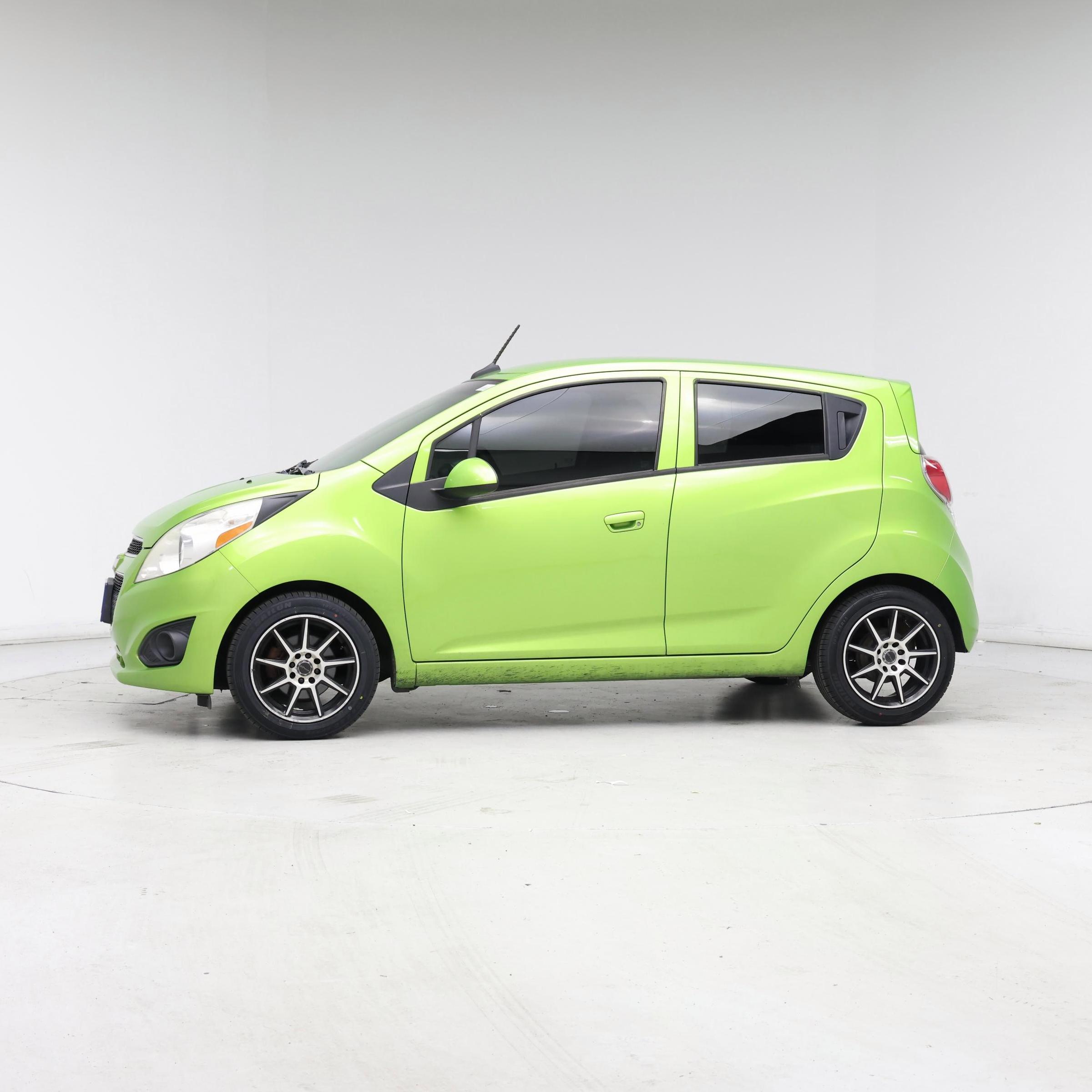 Thumbnail: 2014 Chevrolet Spark - 3