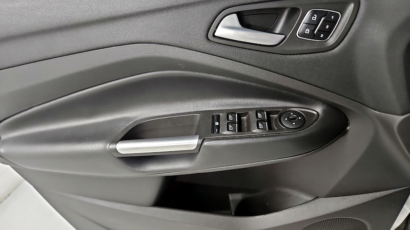 2019 Ford Escape Titanium 12