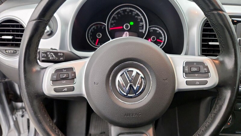 2013 Volkswagen Beetle  10