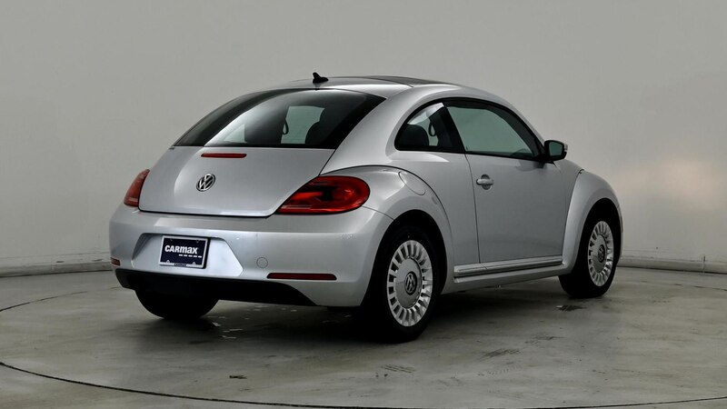 2013 Volkswagen Beetle  8