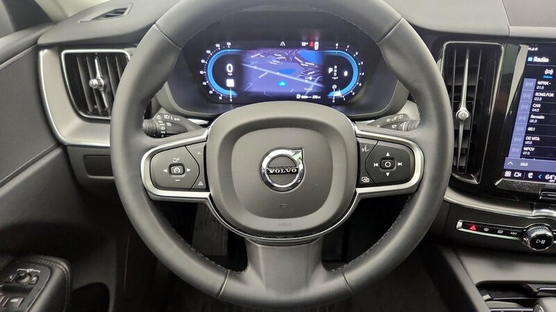 2023 Volvo XC60 B5 Core 10