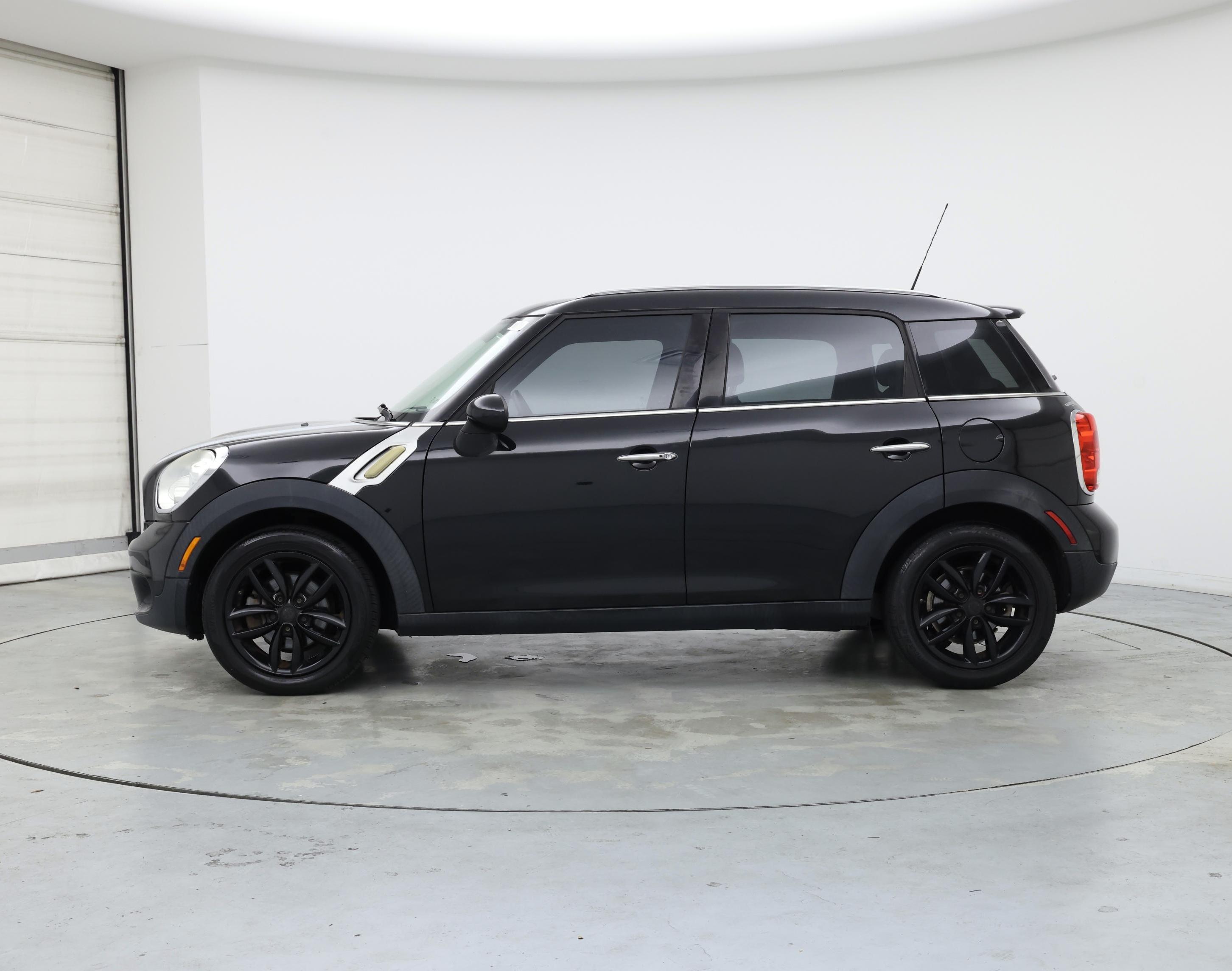 Thumbnail: 2016 MINI Cooper Countryman - 3