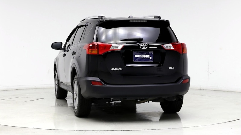 2015 Toyota RAV4 XLE 6