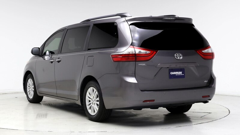 2017 Toyota Sienna XLE 2